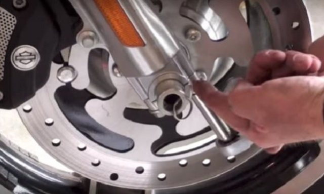 Harley Davidson Softail: How to Replace Wheel Bearings | Hdforums