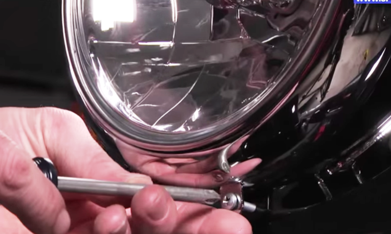 Harley Davidson Removing headlight