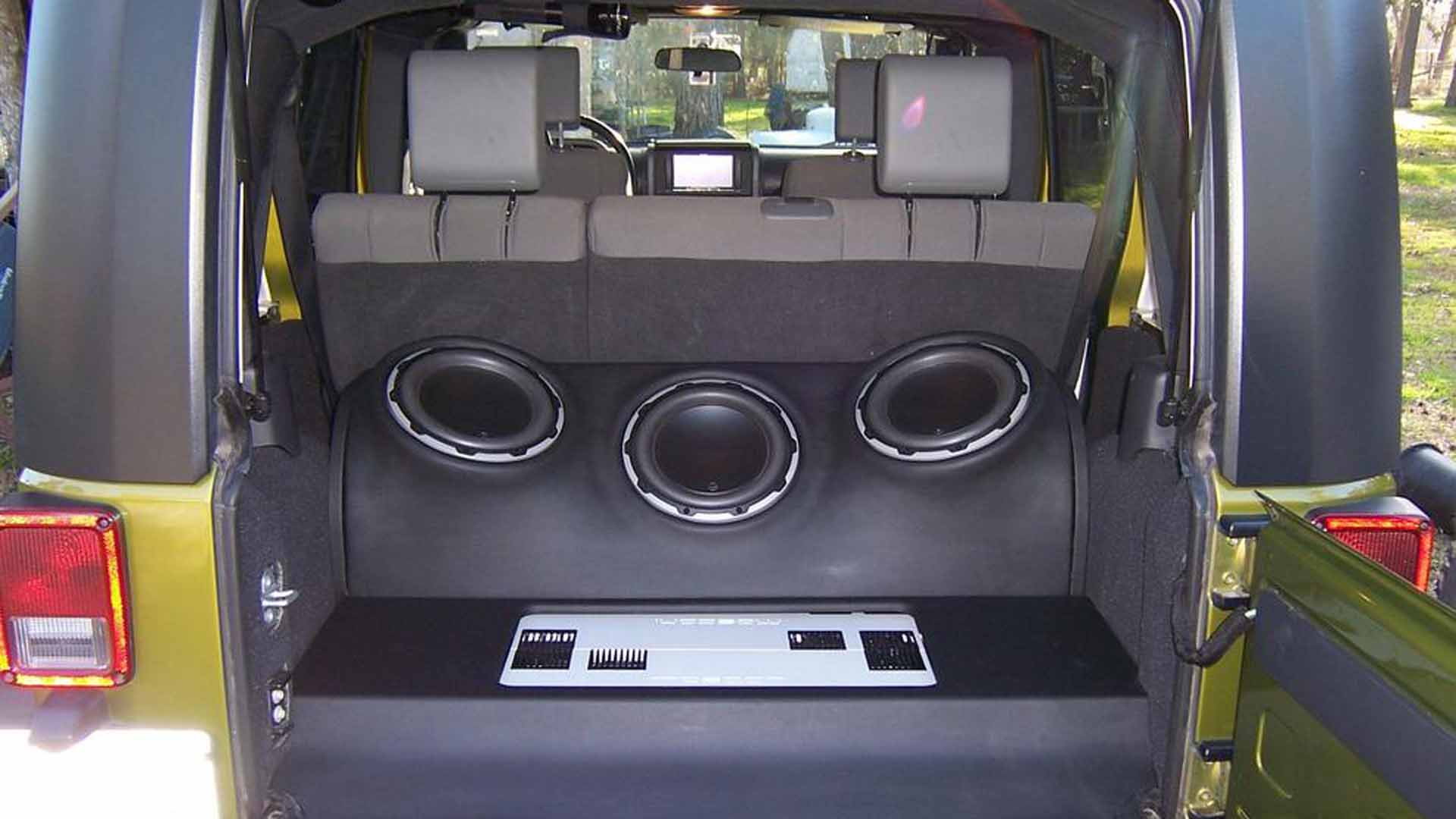 subs for jeep wrangler