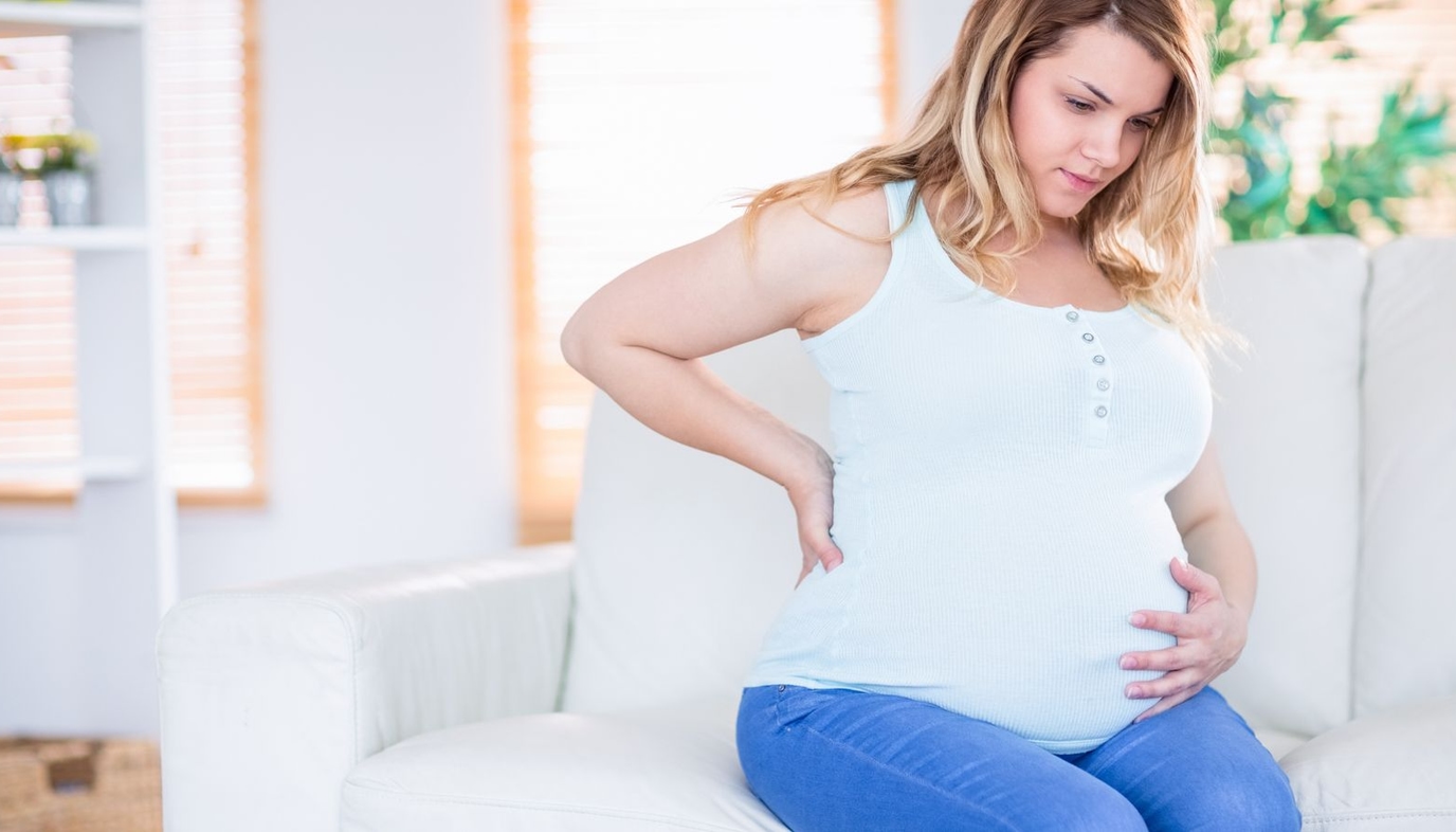 pregnant woman having contraction