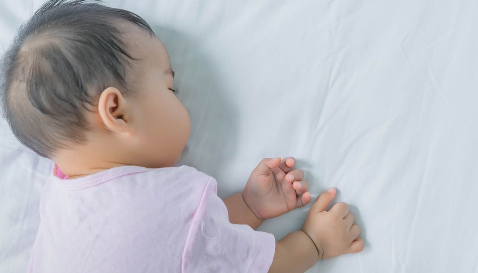What to Do When Your Baby Hates Sleeping on His/Her Back www