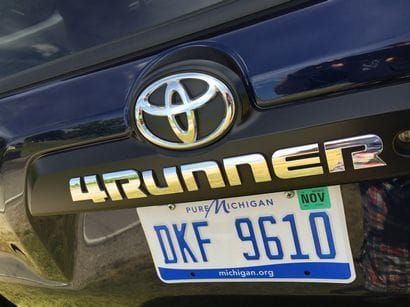 2016 Toyota 4Runner hatch garnish detail