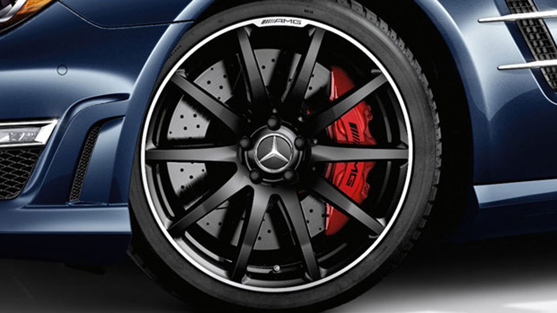 MercedesBenz CClass How to Paint Brake Calipers Mbworld