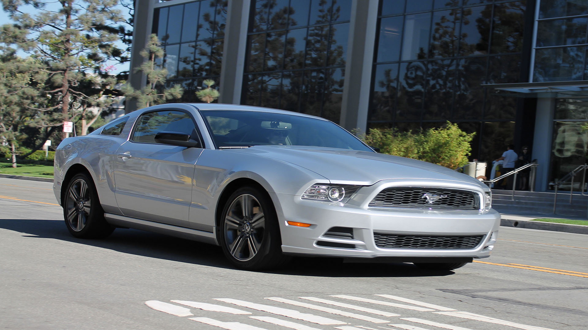 Машины 2014 года. Мустанг 2014. Mustang Premium v6. 2014 Мустанг 6. Мустанг 22.