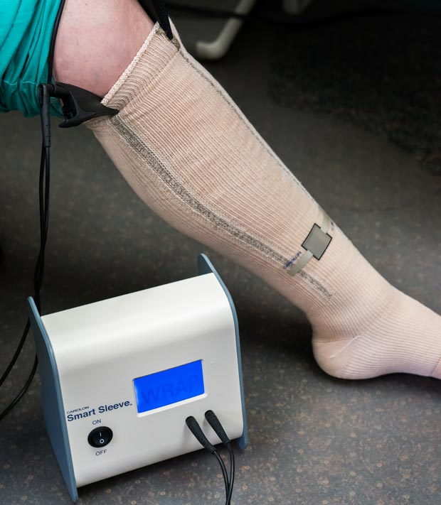 Figure 2c. Carolon Smart Sleeve allows pressure measurement during bandaging, and at any time after, but the sensor position is different from B1 point.