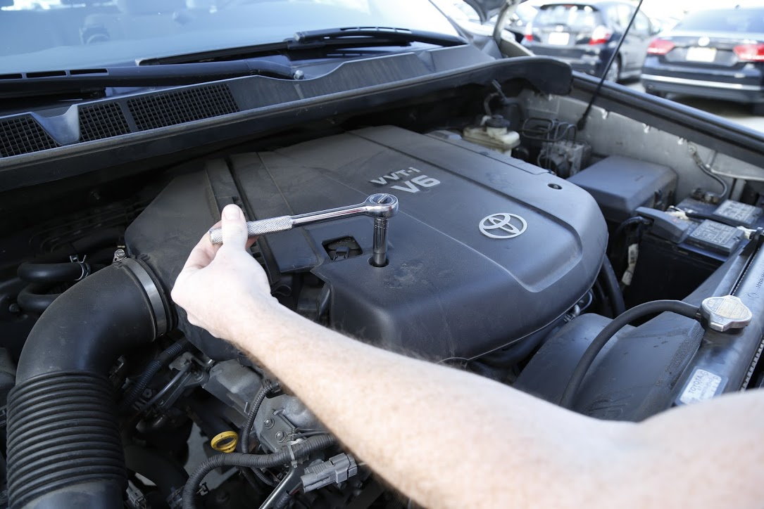Toyota Tundra: How to Replace Radiator Fan | Yotatech