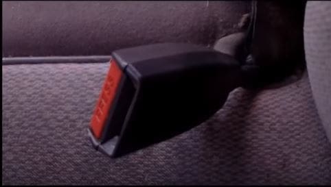 Toyota 4Runner latching mechanism, seat belt