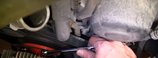 Toyota Tundra removing radiator fan