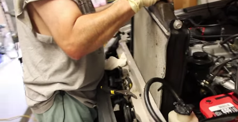toyota 4runner truck radiator replacement how to DIY