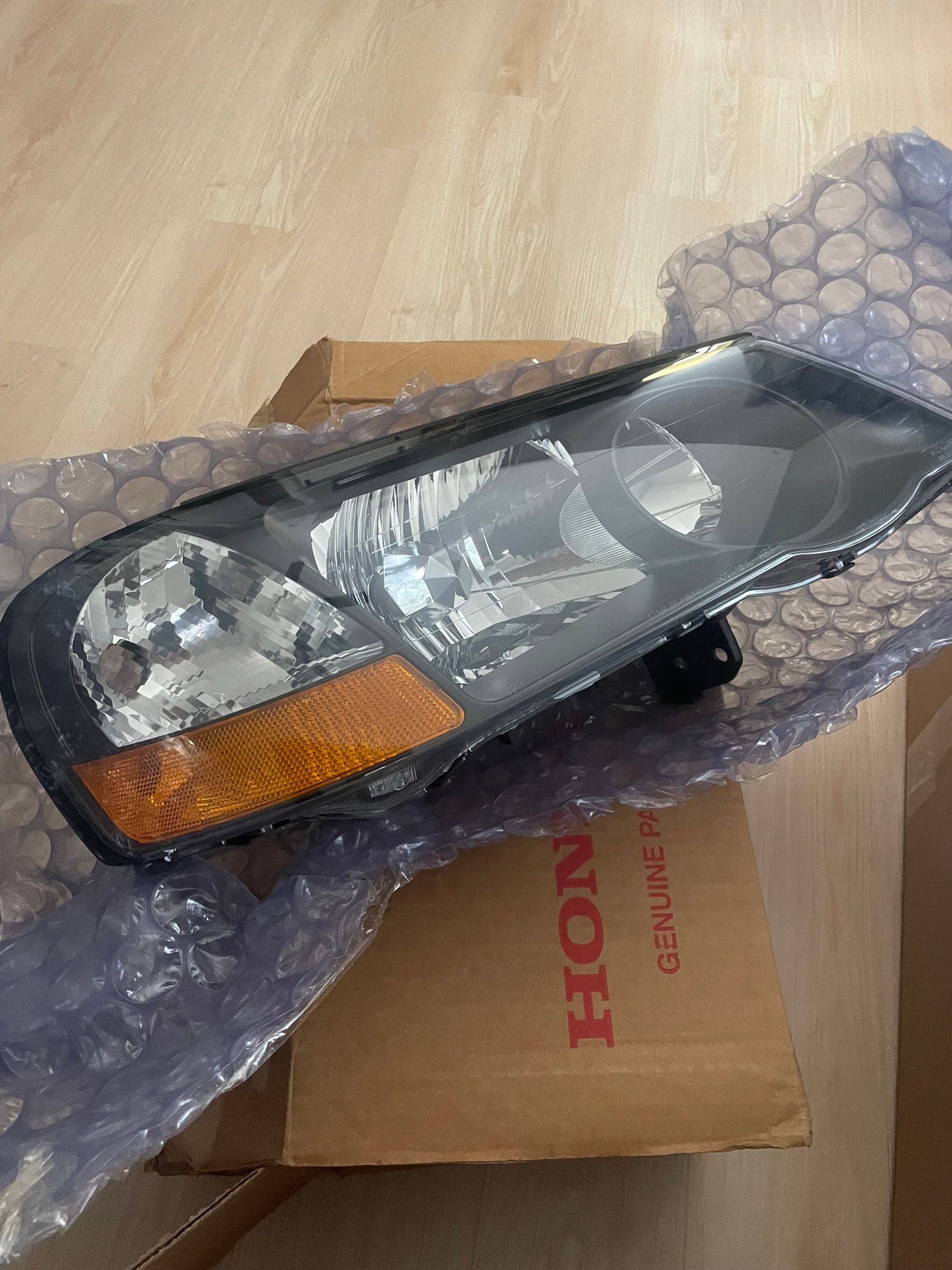 Lights - 2003 Acura TL ASPEC black housing New Old Stock Right Headlight Assembly - New - 2002 to 2003 Acura TL - Deland, FL 32720, United States