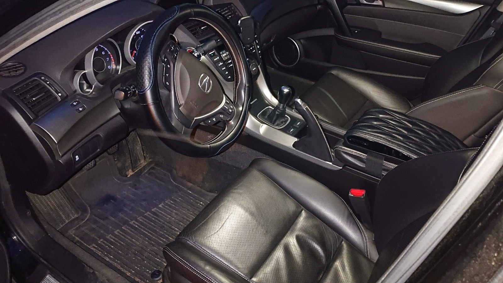 2010 Acura TL - CLOSED: 2010 Acura TL 6spd Manual - Used - VIN 19UUA9E52AA004328 - 150,000 Miles - 6 cyl - AWD - Manual - Sedan - Black - Richmond, VA 23220, United States