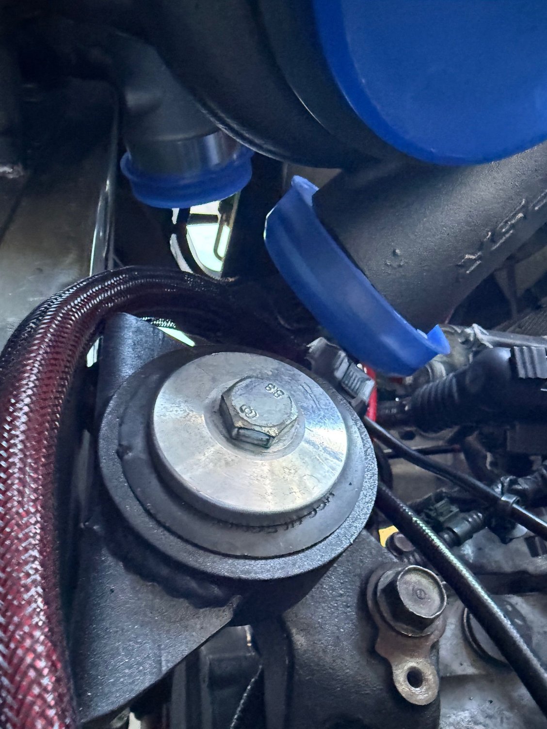 And this is how I am clocking the turbo. The turbine points towards the chassis about 45 degrees and the compressor is clocked away the frame rail just a little bit like 10-20 degrees.