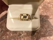 Acura 14k

Any Acura sales peeps have info on this ring?