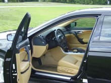 The peforated, glove soft, camel leather interior makes a nice contrast with the Nighthawk Black Pearl.