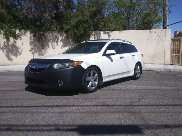 Kiji as of two weeks ago. Lowered on a combination of RSR wagon spec down springs and truhart sport shocks. It dropped it to a pleasing (imo) height and it rides like stock. 