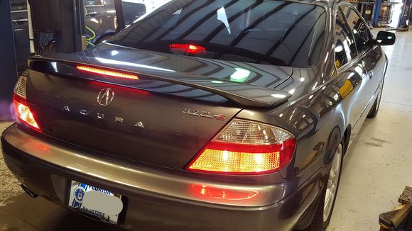 Acura wired BOTH brake lights now wired. I never liked that if you had a spoiler stock you had no back brake light on the back panel