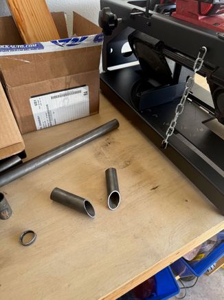 Cut the tubes for the mount.