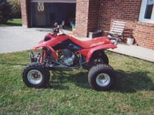 Side pic of my 400ex, before I had Works Shocks up front.