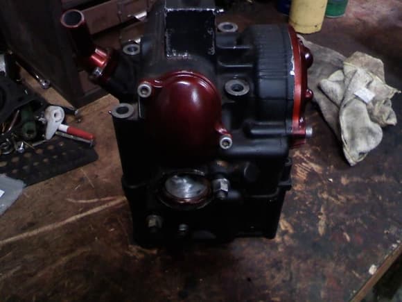cylinder head with cylinder
