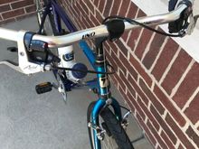 Shimano 9 speed LX shifters, Avid speed dial brake levers