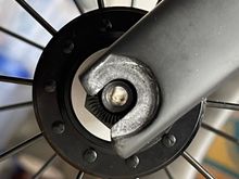 Wheel will Center when hub is positioned like this.