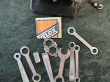The kit that came with my UO8 50 years ago only had 4 wrenches. 