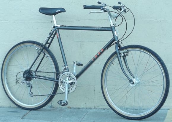 This is my daily rider, my '92 Trek 800 series Antelope. This replaced my 1978 Rampar 10 speed beauty.