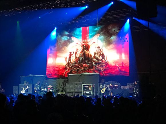 Opening band was Exodus 