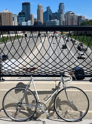 24th street bridge over Interstate 35W Minneapolis MN

Enjoying my 84 Raleigh Competition on a fine day.