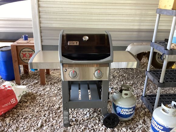 Weber Spirit 2 just finished the break in burn off. Being 103 outside I’m burning out. 