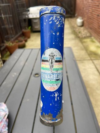 Original headbadge would have been at odds with Treviso Victory build which used the earlier headbadge. 