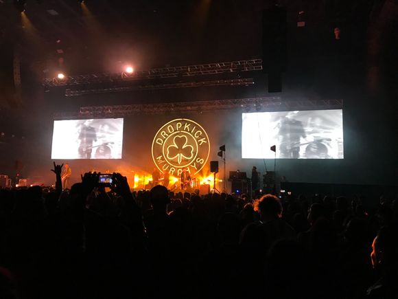 Great stage set up no overkill 