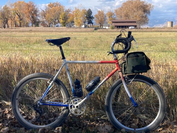 92 Yakota Yosemite Comp. Fork from Stumpjumper. Matching paint on fork by Rustoleum.