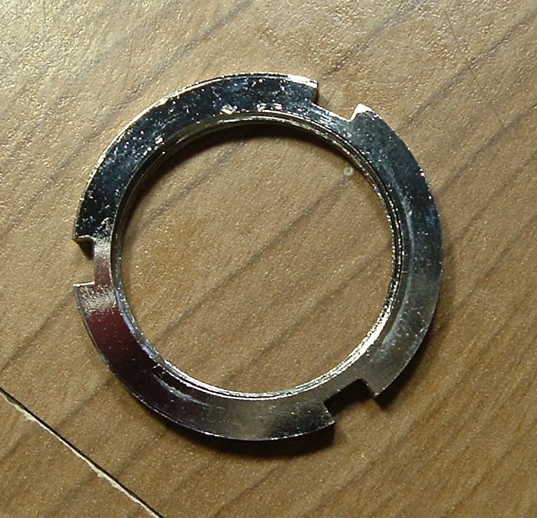 Is there a dedicated tool to remove this steering tube lock ring