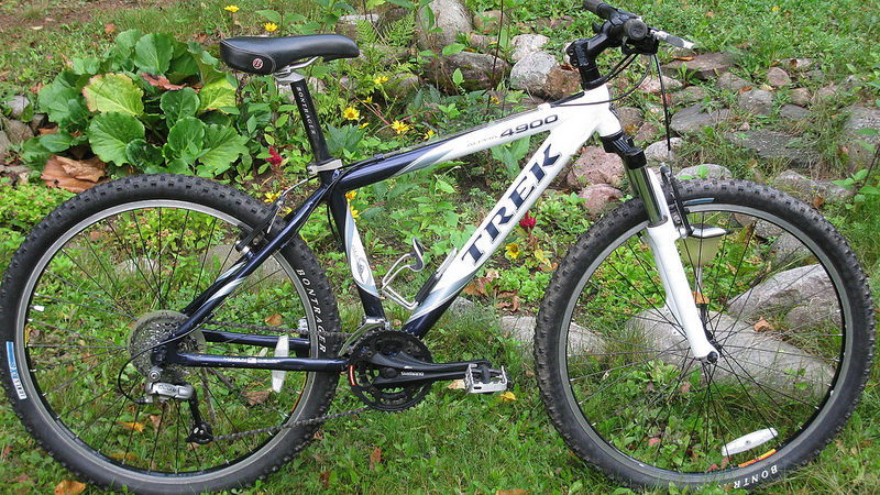 trek 4900 mountain bike for sale