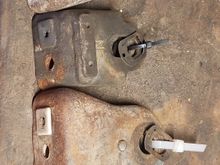 The standard brackets are the same shape, with an 'N' on the back of one, and a 'Z' on the back of the other.