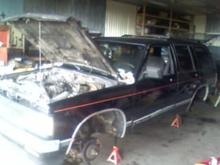 sitin in the shop getin ready for safety
break line
rear shoes and drums
front body mounts (not fun)