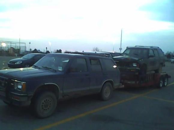 haulin home my parts truck, i know its a little bit too much weight, but it handled it amazingly well.