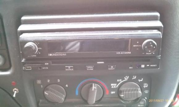 soundstream VIR-8310NRB deck.