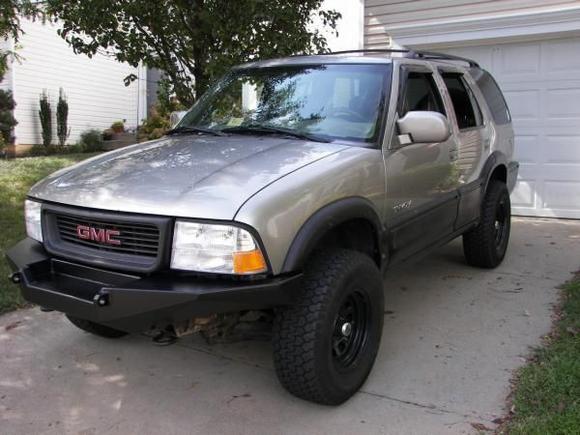 New freshly painted offroad bumper, made by Logans Metal 
Products in PA first design