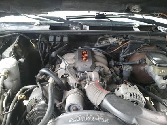 Front view, 4.3L CPI