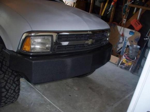 Finished one off, hand built bumper. All I will add later is the winch opening and lights. Hopefully I wont have to repaint it again.