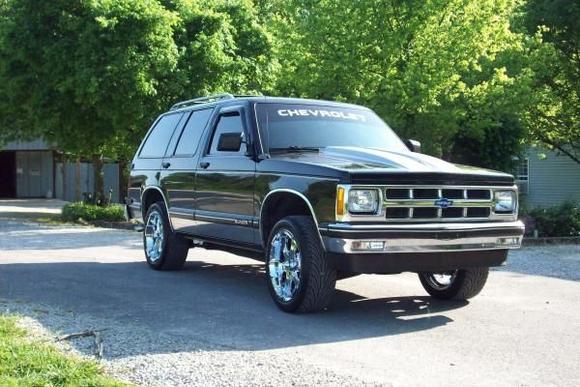 My blazer with a set of recently added 18 inch chrome wheels