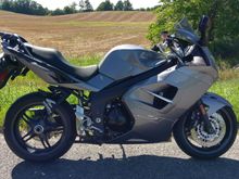 08 Sprint ST 1050