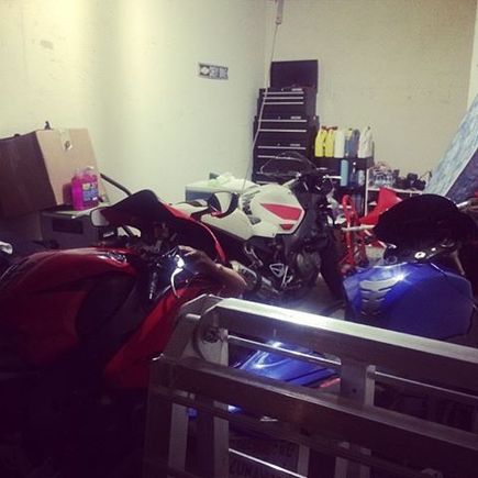 CBR 1000 RR frame slider install