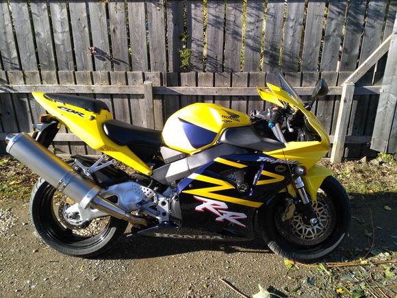 CBR 954RR Pic 1