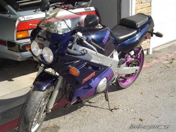 FZR600