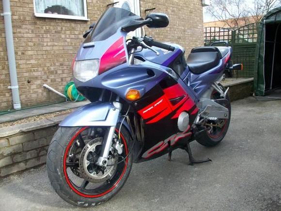 CBR600 F2 with 180 tyre pic 6
