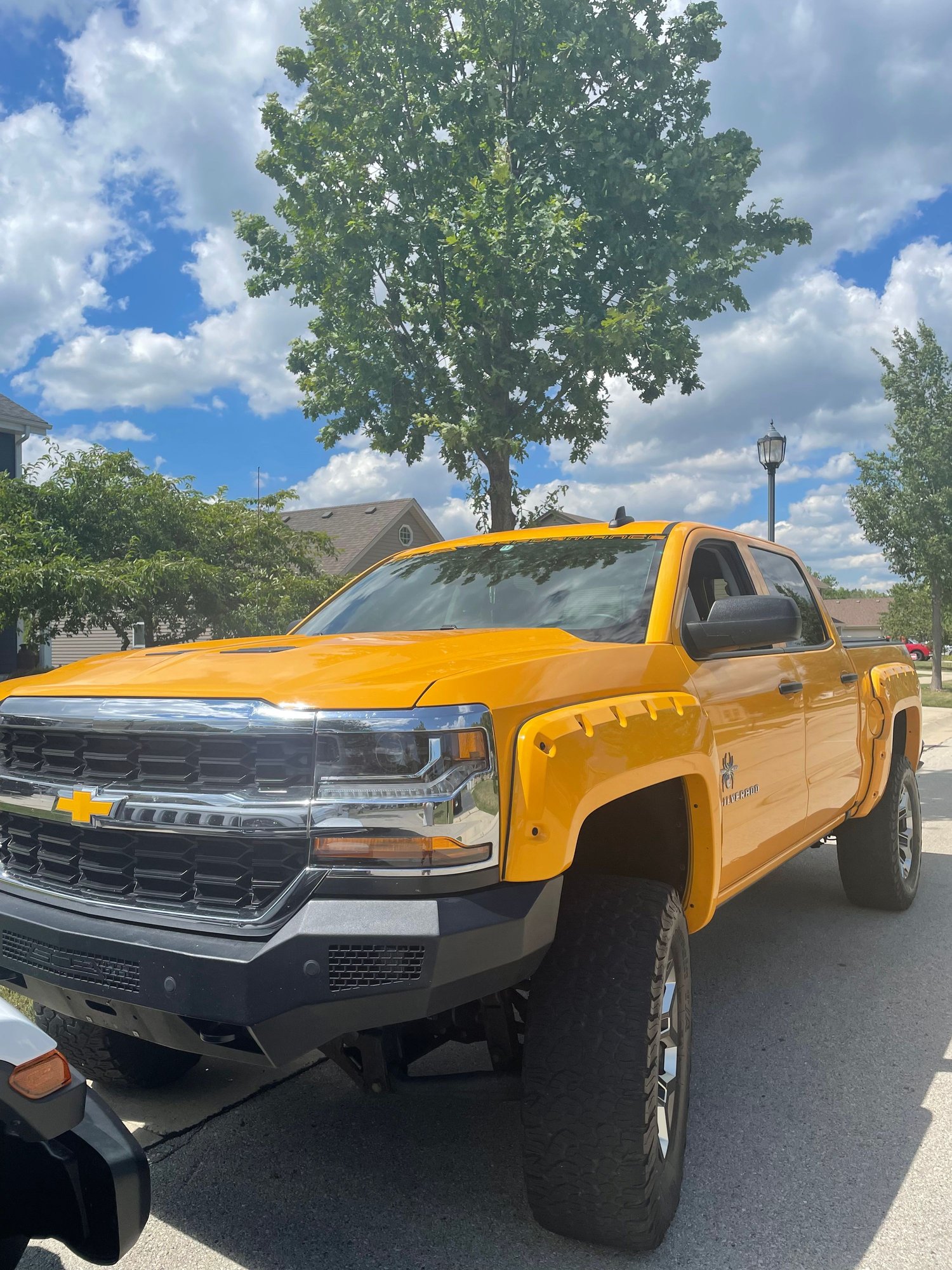 2017 Chevrolet Silverado 1500 - Silverado Black Widow - Used - VIN 3GCUKREC8HG282379 - 32,262 Miles - 8 cyl - 4WD - Automatic - Truck - Yellow - Oak Creek, WI 53154, United States