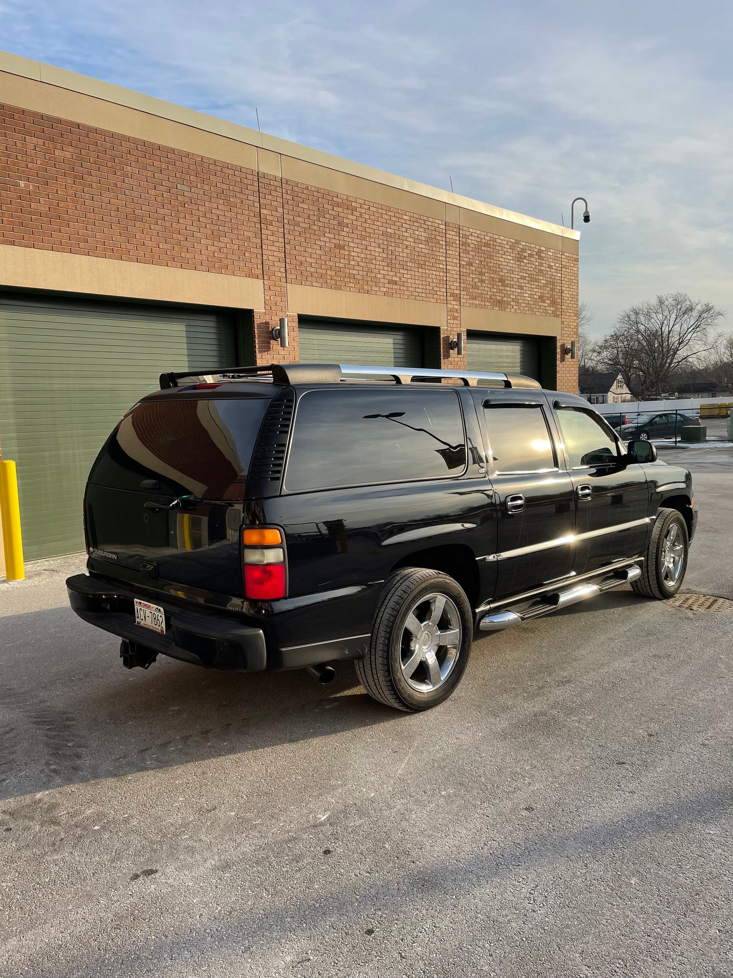 2006 Chevrolet Suburban 1500 - 2006 Suburban LTZ - Used - VIN 3GNFK16U66G116433 - 155,000 Miles - 8 cyl - AWD - Automatic - SUV - Black - De Pere, WI 54115, United States